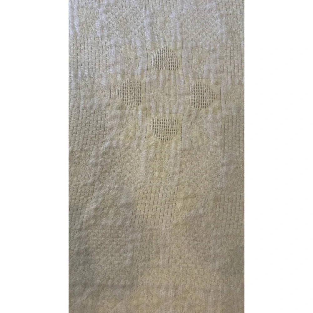Vintage Baby Blanket 100% Acrylic Textured Fringed Ducks Bears Hearts Yellow